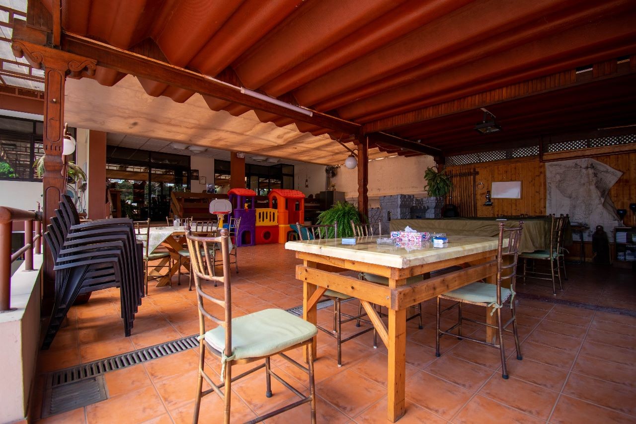 Oficina en AlquilerEquipetrol sobre 3er. anillo externo  5 dormitorios 5 baños 6 parqueos Foto 20