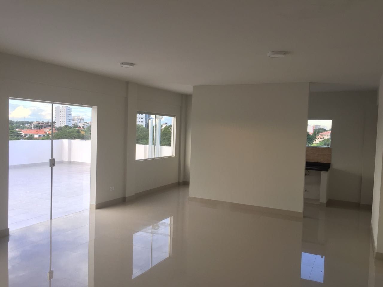 Departamento en AlquilerEN ALQUILER MONO AMBIENTE, CANAL ISUTO 2do Y 3er ANILLO Foto 7