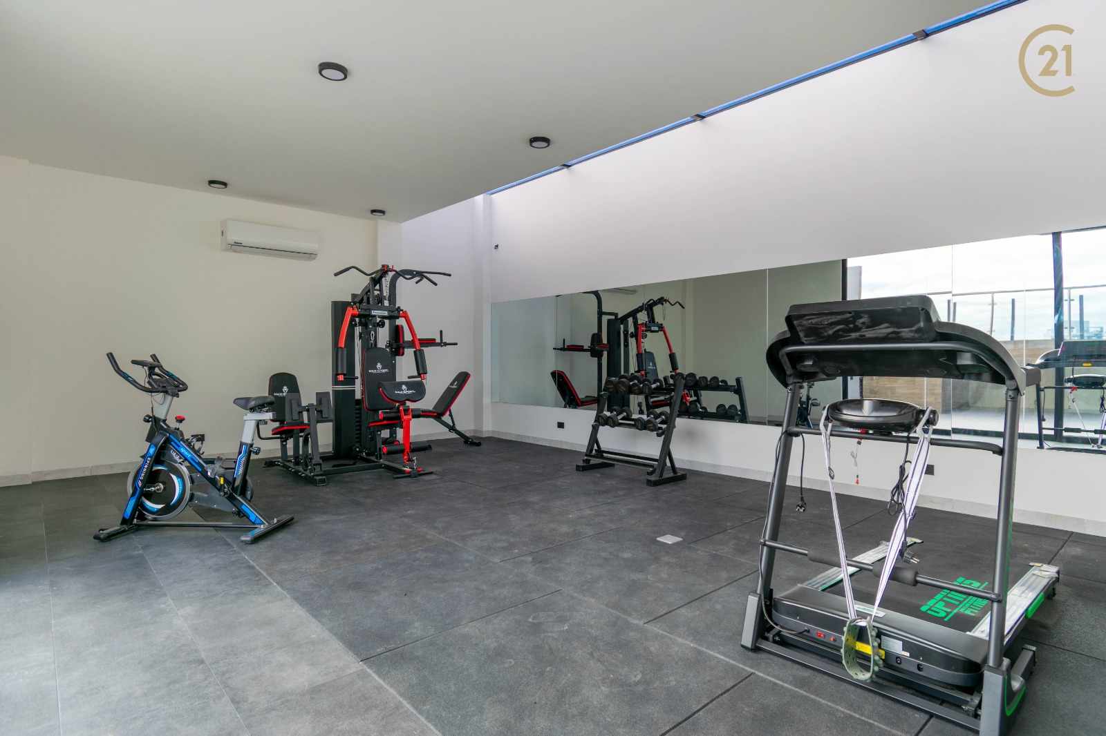 Departamento en Equipetrol en Santa Cruz de la Sierra 2 dormitorios 3 baños 1 parqueos Foto 19