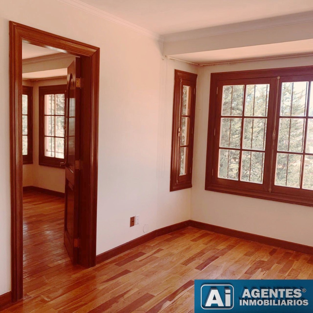 Casa en AlquilerLA FLORIDA HERMOSA RESIDENCIA EN ALQUILER 4 dormitorios 4 baños 4 parqueos Foto 10