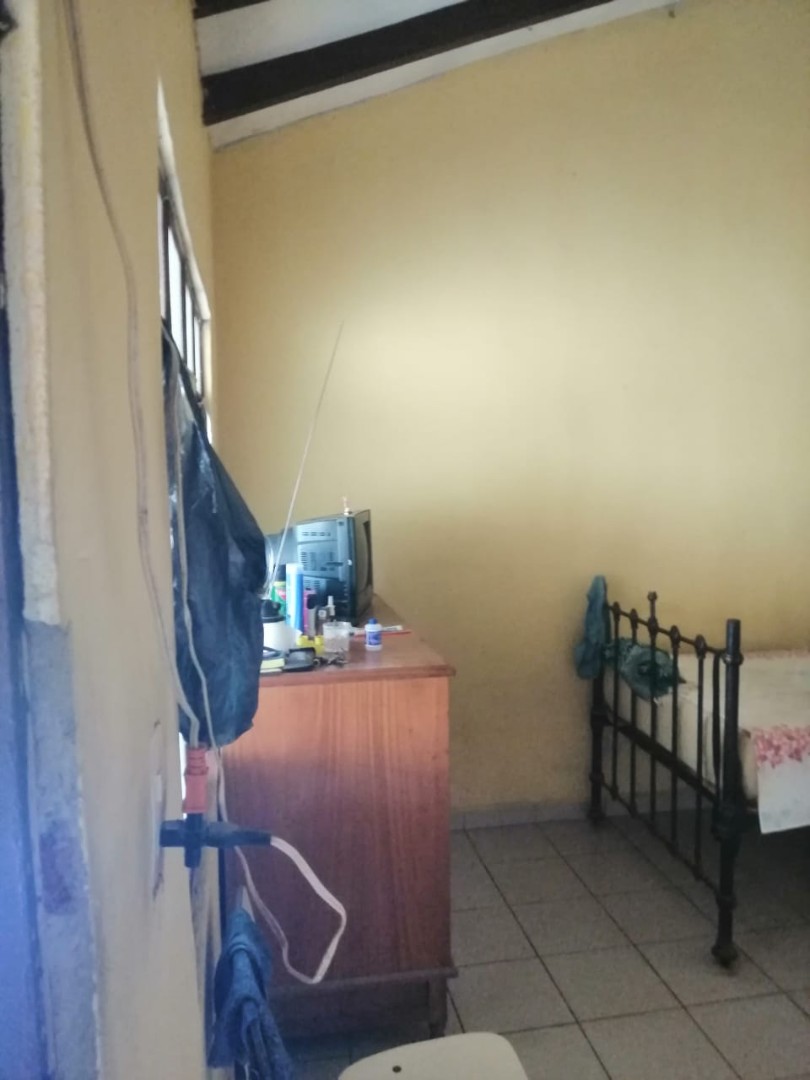 Casa en Entre 5to y 6to anillo Este en Santa Cruz de la Sierra 6 dormitorios 2 baños 4 parqueos Foto 22