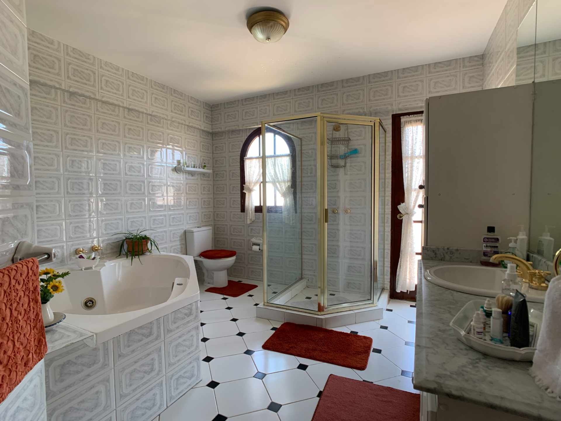 Casa Lujosa residencia estilo mediterráneo clásico con acabados de primera. Foto 24