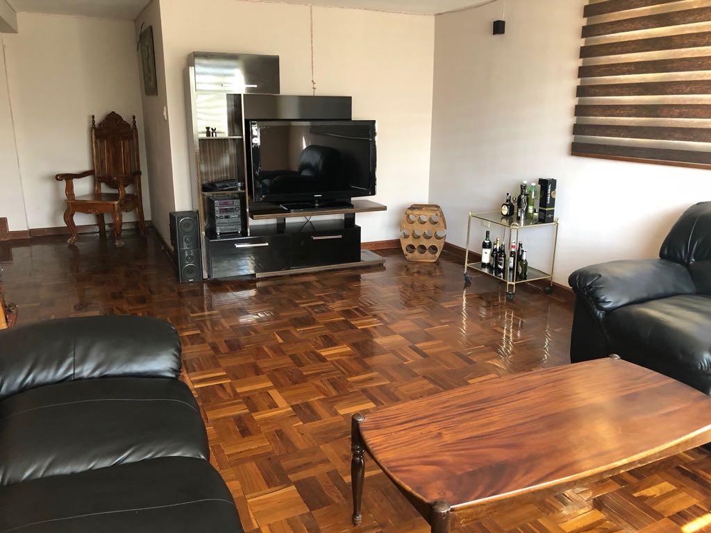 Casa en San Alberto en La Paz 4 dormitorios 6 baños 2 parqueos Foto 15