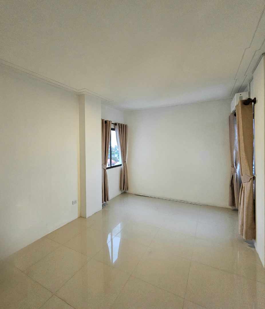 Departamento en AlquilerAv. Beni y Av. Trinidad 2do anillo  Foto 6