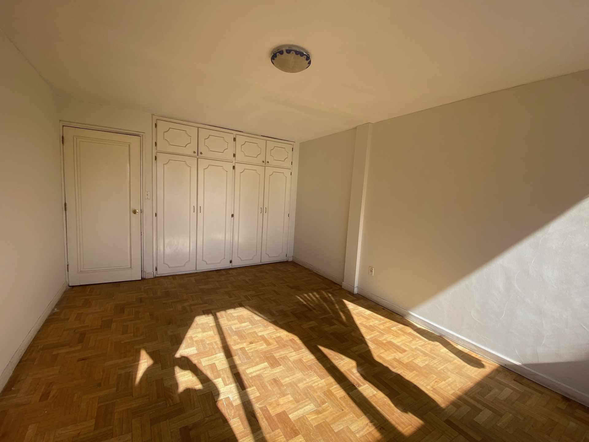 Departamento en Achumani en La Paz 3 dormitorios 2 baños 1 parqueos Foto 2