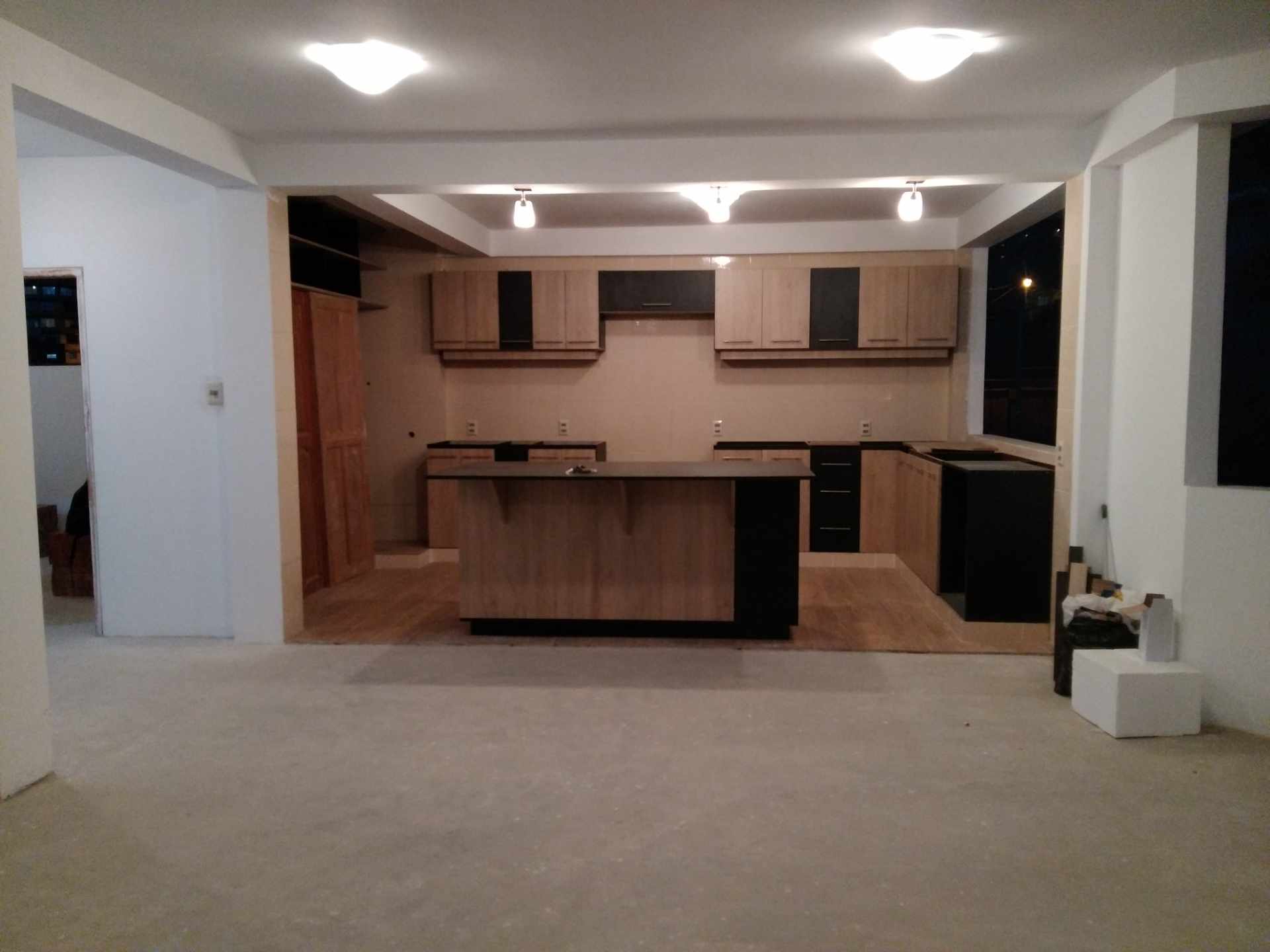 Edificio en VentaUrbanización CORDES final Costanera Calle 2 N°11 (Zona Alto Calacoto) 11 dormitorios 10 baños 2 parqueos Foto 11