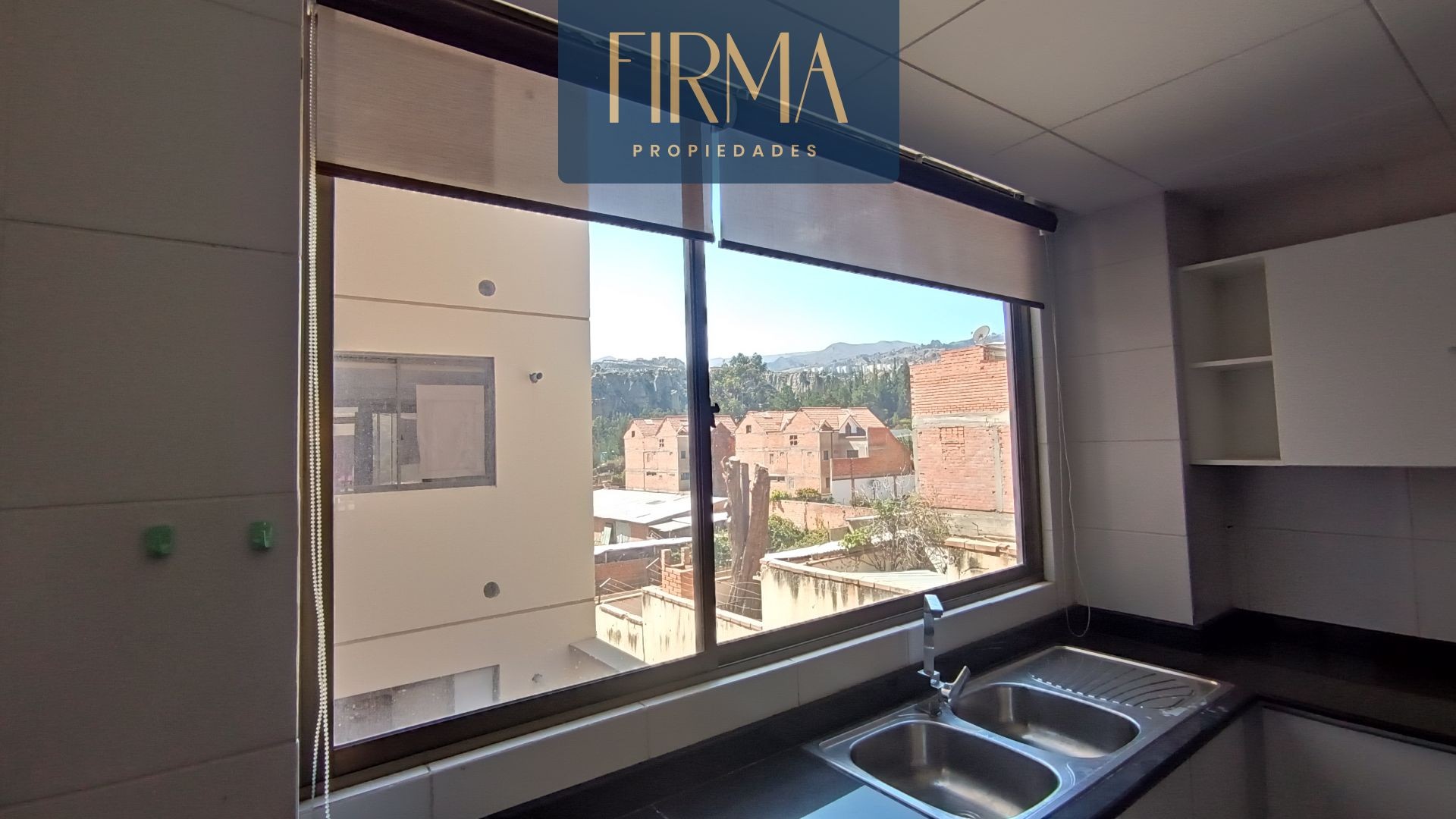 Departamento en VentaDEPARTAMENTO EN VENTA, COTA COTA 3 dormitorios 4 baños 1 parqueos Foto 6