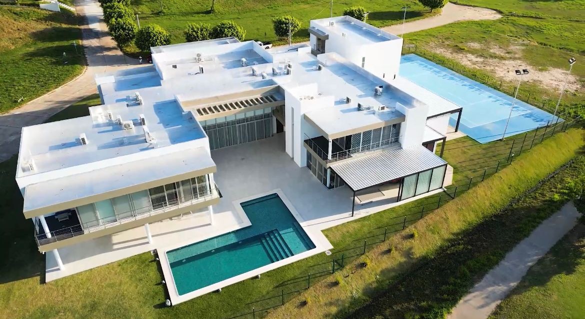 Casa en VentaCondominio Urubo Golf, Módulo 8 Foto 1