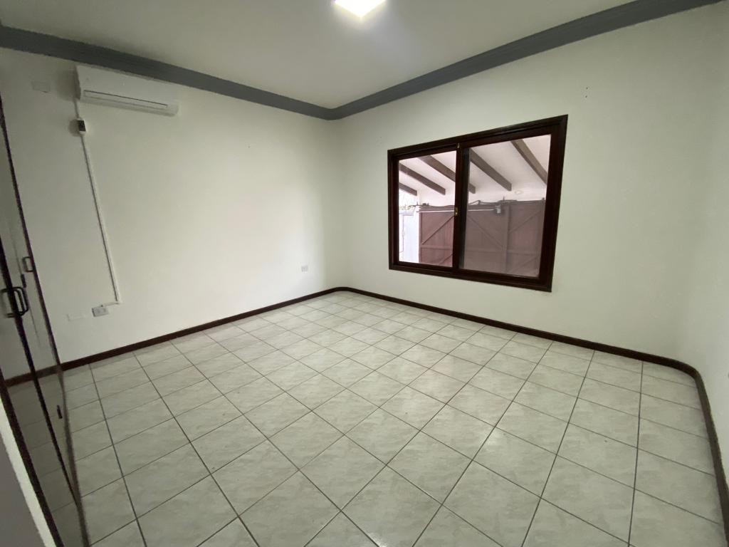 En Alquiler a $us 1,800 Foto 17