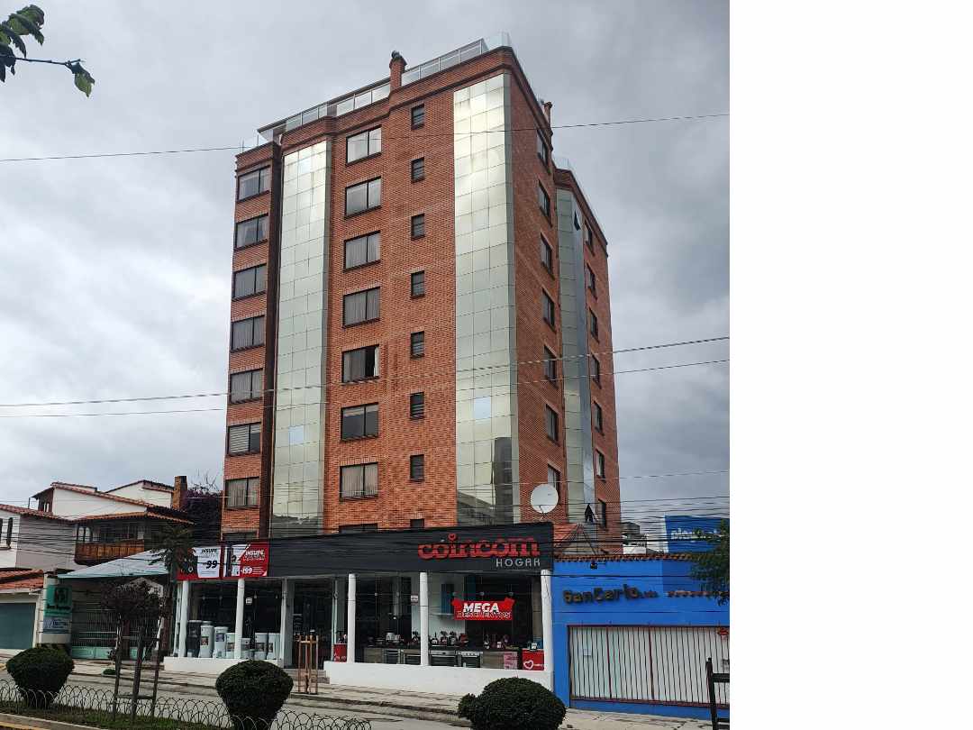 Departamento en Calacoto en La Paz 2 dormitorios 3 baños 1 parqueos Foto 1