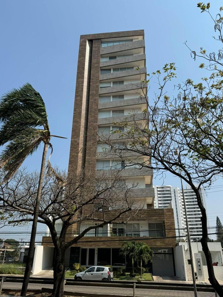 Departamento en VentaAvenida Beni, esquina Los Cusis Foto 21