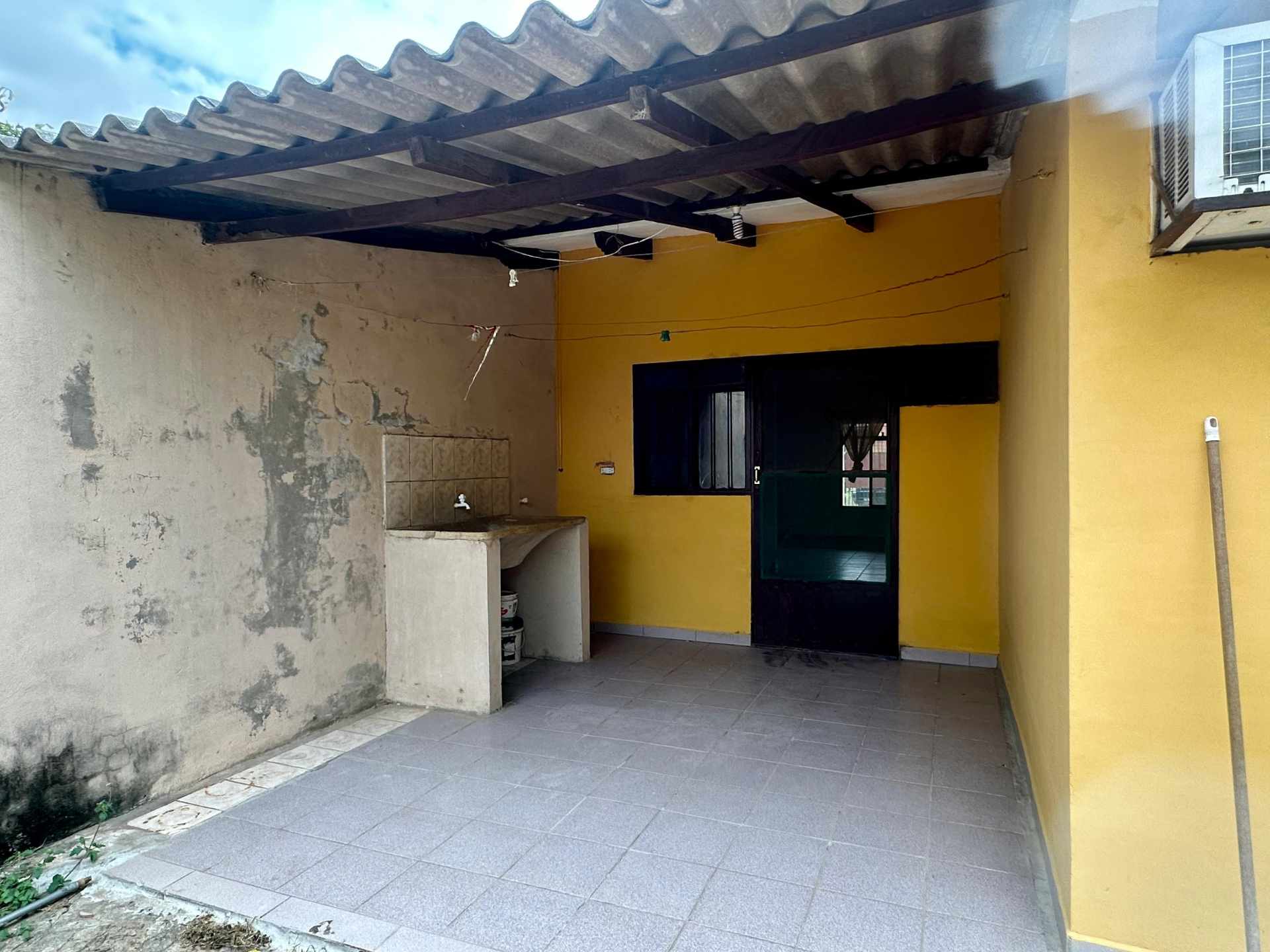 Casa en VentaSanta Cruz de la Sierra, Satélite Norte, Urbanización Pentaguazú 1 3 dormitorios 2 baños 3 parqueos Foto 8