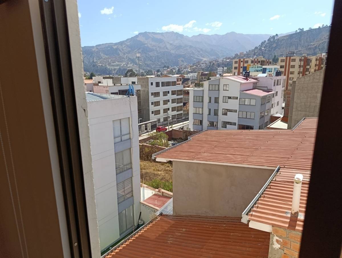 Departamento en Achumani en La Paz 4 dormitorios 3 baños 1 parqueos Foto 25