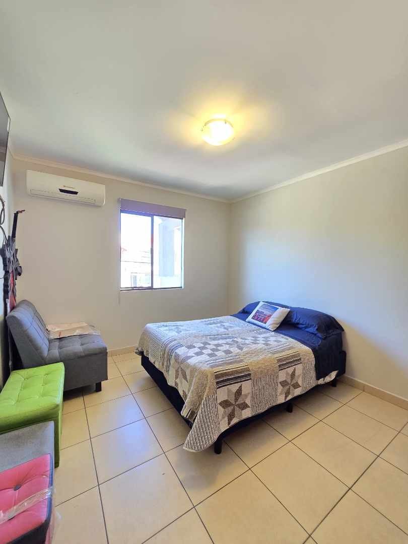 Casa en VentaCASA EN VENTA –CONDOMINIO VERSALLES
📍 Zona Norte, Km 8½ – Carretera al Norte, Santa Cruz de la Sierra Foto 17
