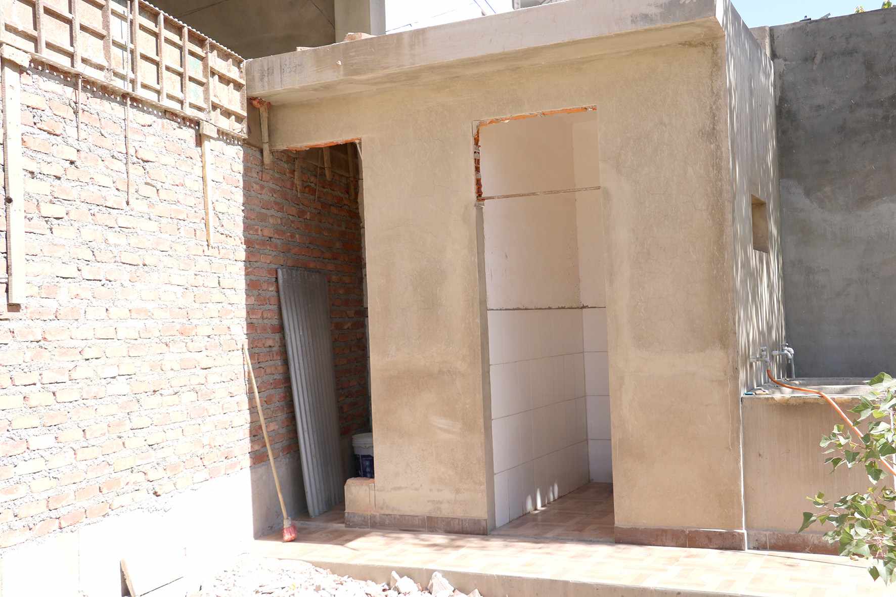 Galpón en AlquilerAv. Blanco Galindo Km 11.5 Foto 9