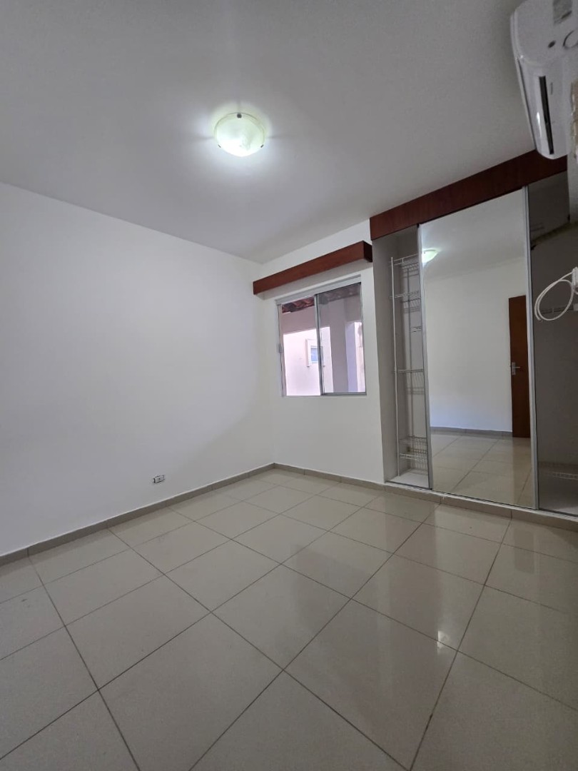Casa en VentaAv. Banzer km 7, Condominio Sevilla Los Bosques – Zona Norte, Santa Cruz 4 dormitorios 2 baños 2 parqueos Foto 6