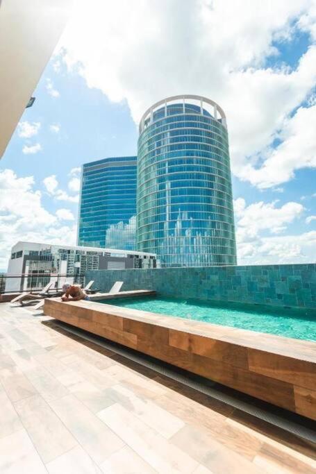 Departamento Equipetrol, diagonal Manzana 40 Foto 1