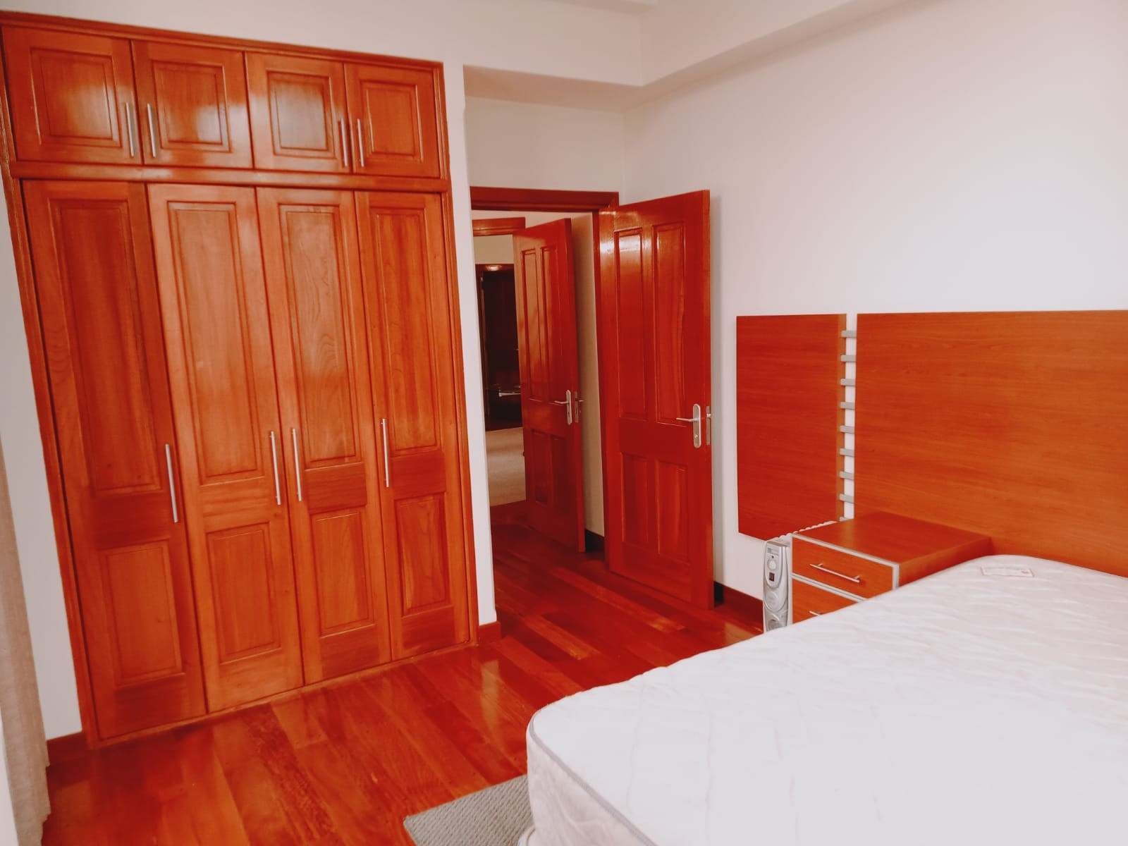 En Alquiler a $us 1,600 Foto 17