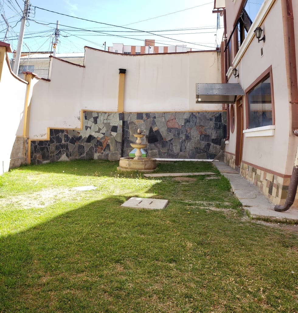 Casa en Sopocachi en La Paz 4 dormitorios 2 baños  Foto 24