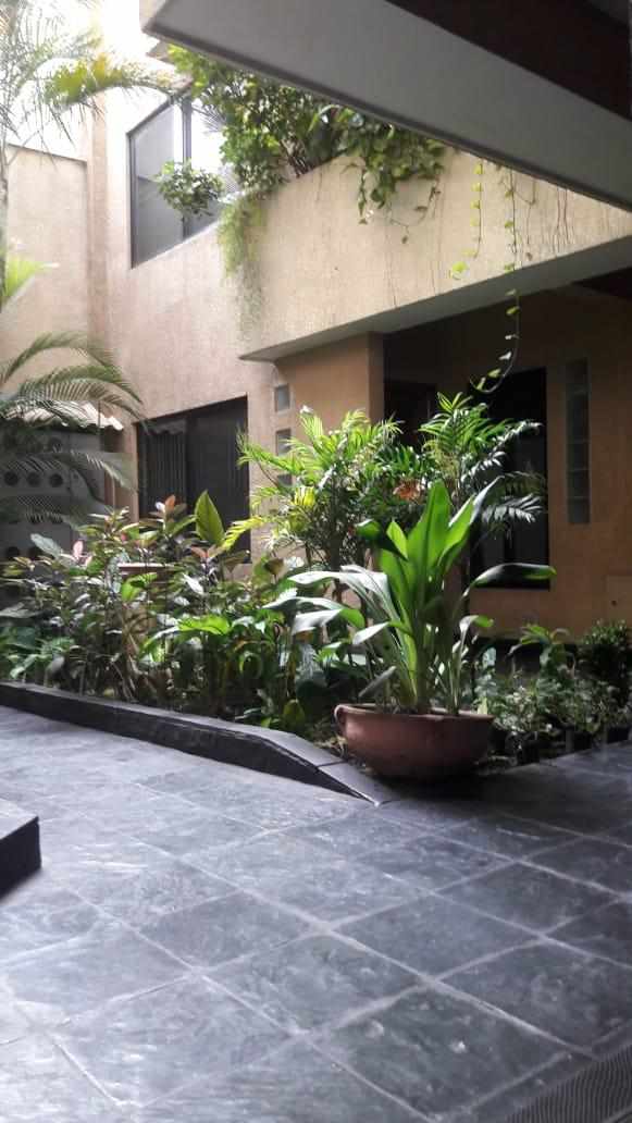 Edificio en VentaAv Piraí 5to anillo 13 dormitorios 10 baños  Foto 6