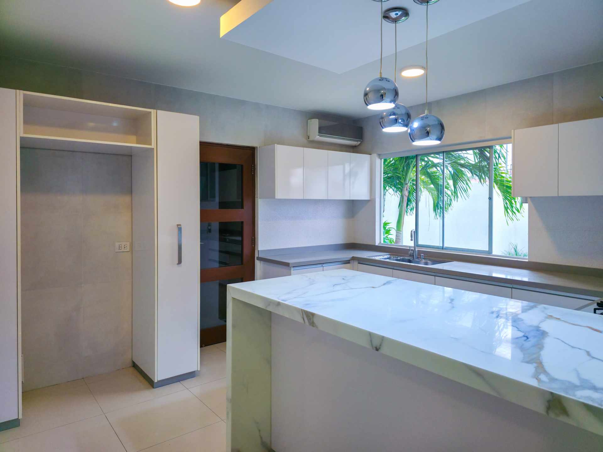 Casa en VentaAv Pirai 6to anillo Condominio Palma mallorca 4 dormitorios 4 baños 4 parqueos Foto 10