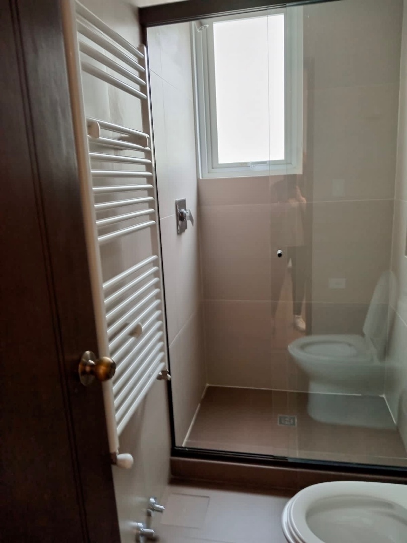 En Alquiler a $us 700 Foto 6