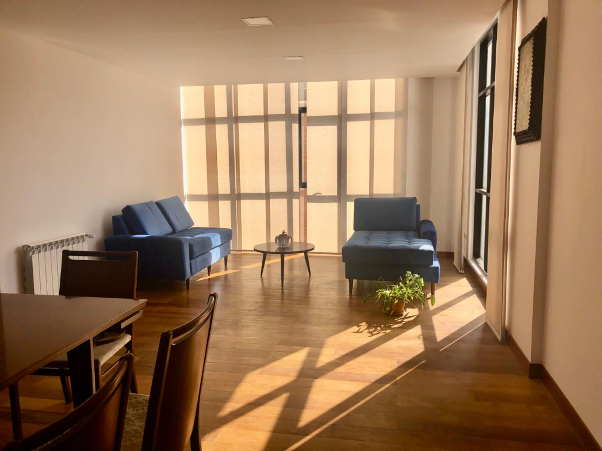 Departamento en Alquiler
CALACOTO AMOBLADO Y EQUIPADO 2 dormitorios 2 baños 1 parqueos Foto 1