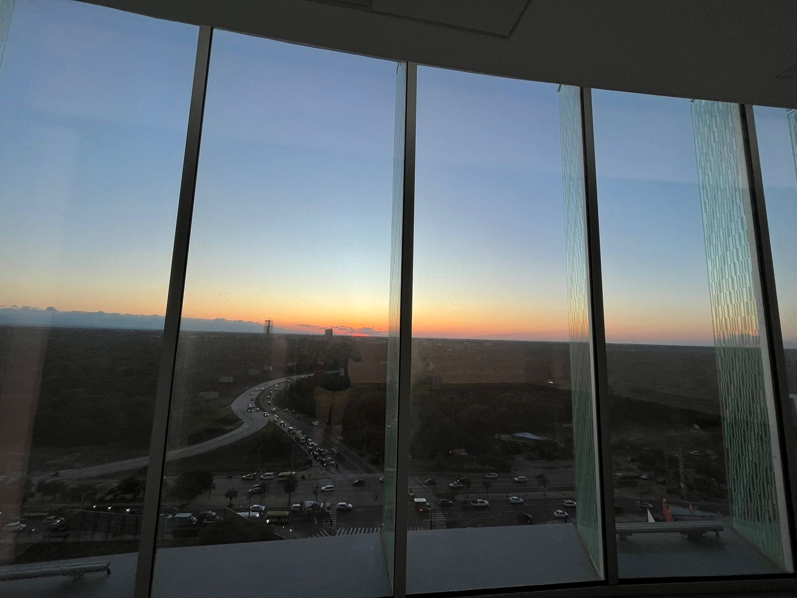 Oficina PLAZA EMPRESARIAL MANZANA 40 OFICINA EN ALQUILER Foto 11