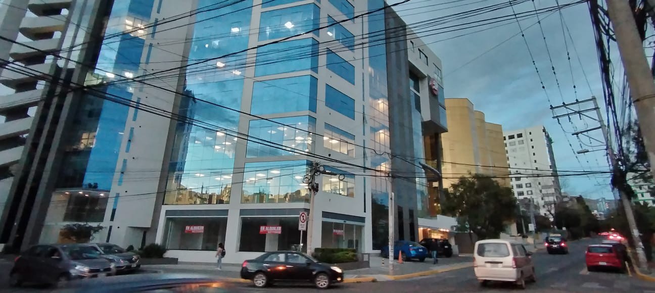 Oficina en AlquilerCalle 10 esquina Sanchez Bustamante , zona de Calacoto Foto 10