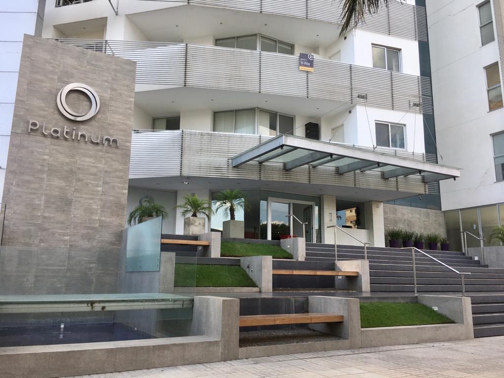 Departamento Cond. Platinum Equipetrol Foto 1