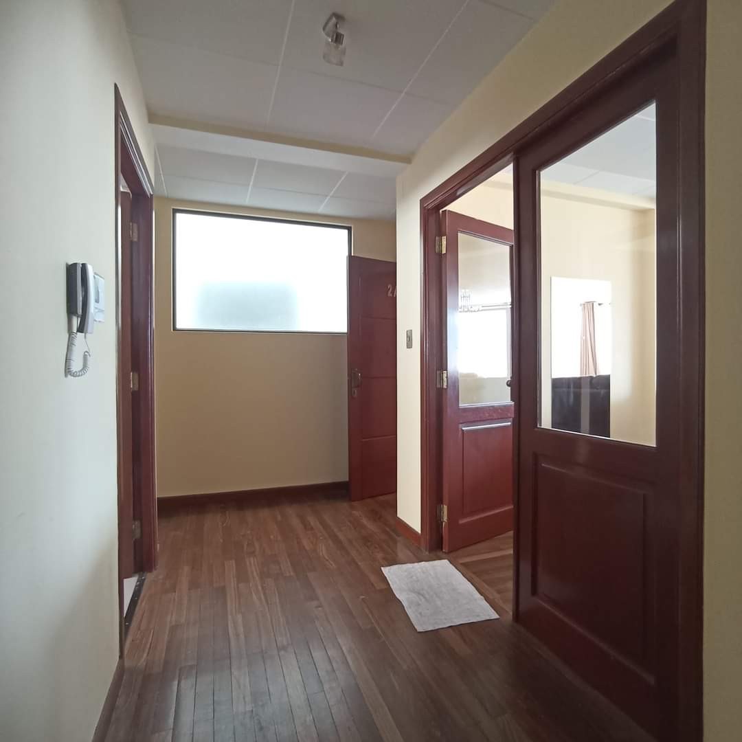 Departamento en Calacoto en La Paz 3 dormitorios 4 baños 1 parqueos Foto 19