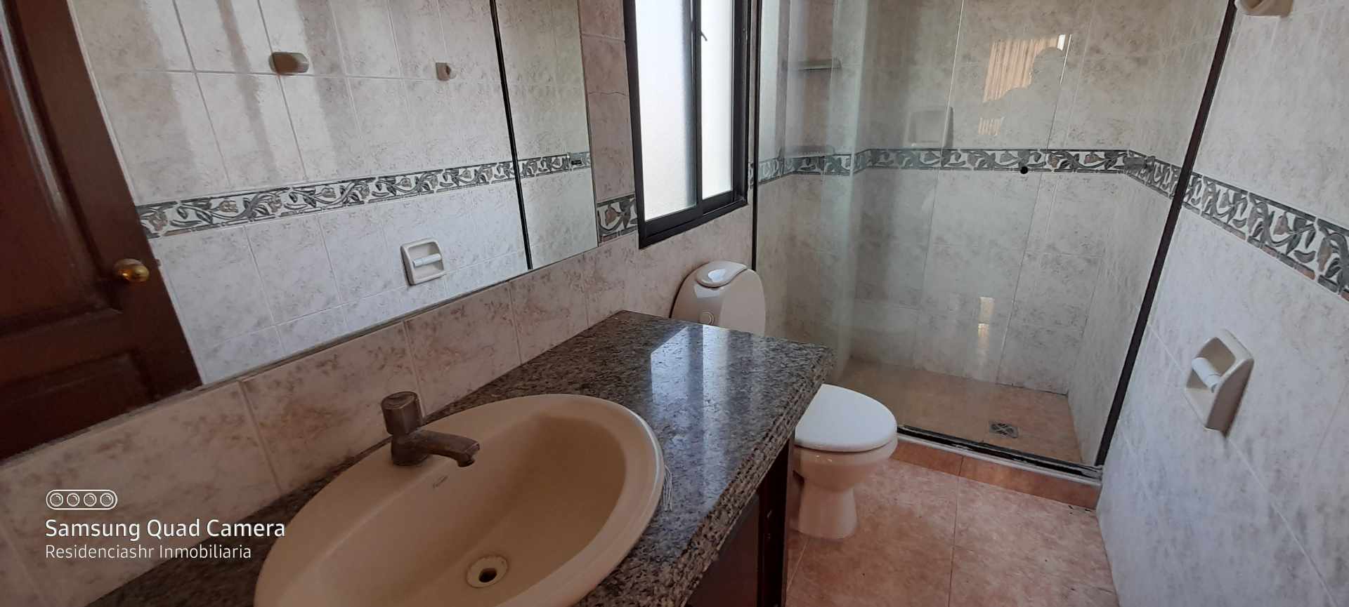 Departamento en AlquilerCONDOMINIO CASA GRANDE - AV. BENI 2º y 3er anillo  Foto 18