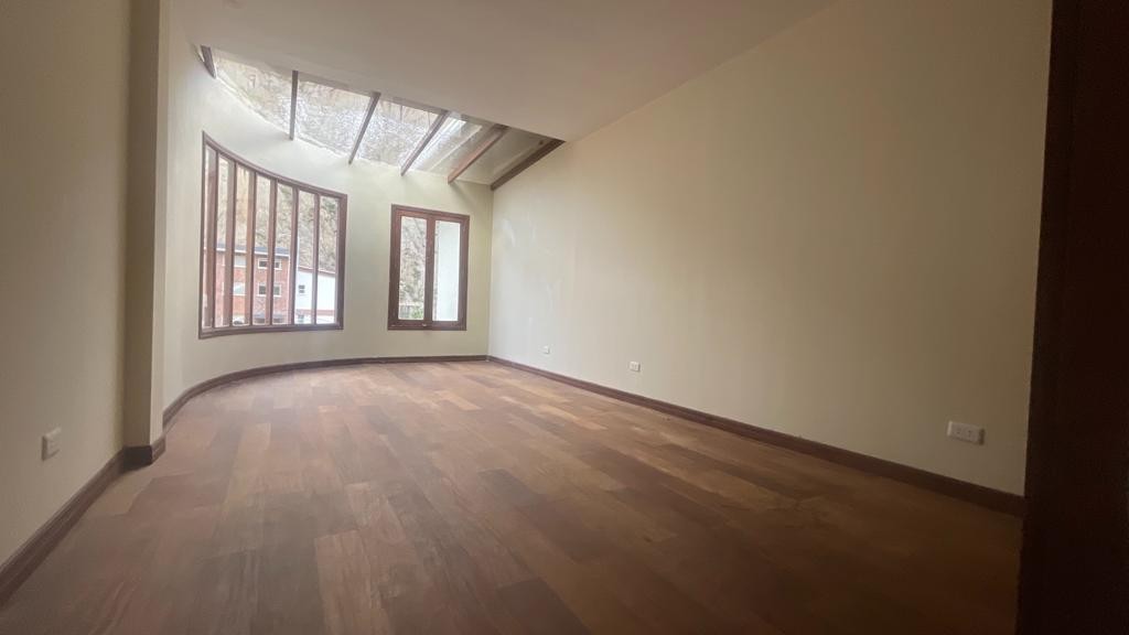 Casa en Aranjuez en La Paz 5 dormitorios 6 baños 2 parqueos Foto 17