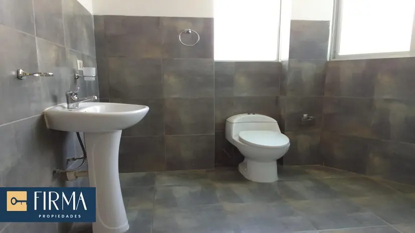 Casa en AlquilerUrbanización Los Rosales Zona de Achumani  Foto 15