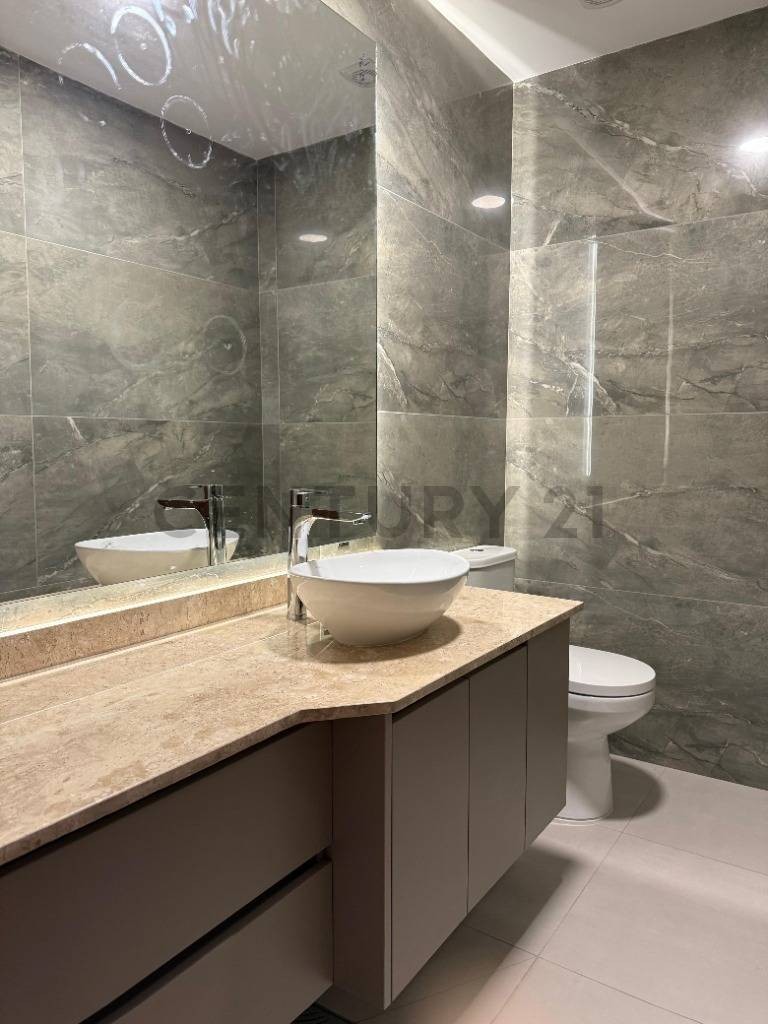 Departamento en Irpavi en La Paz 2 dormitorios 3 baños 1 parqueos Foto 13