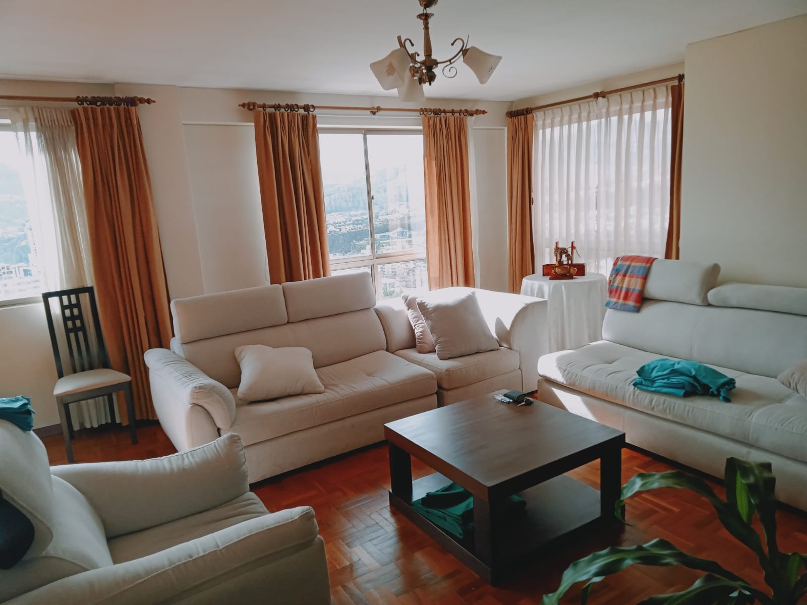 Departamento en Cota Cota en La Paz 3 dormitorios 4 baños 1 parqueos Foto 9