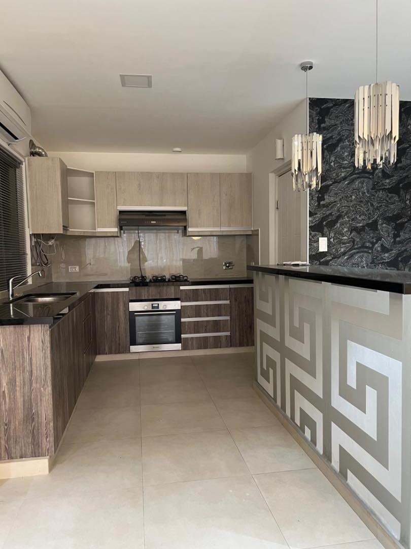 En Alquiler a $us 750 Foto 11