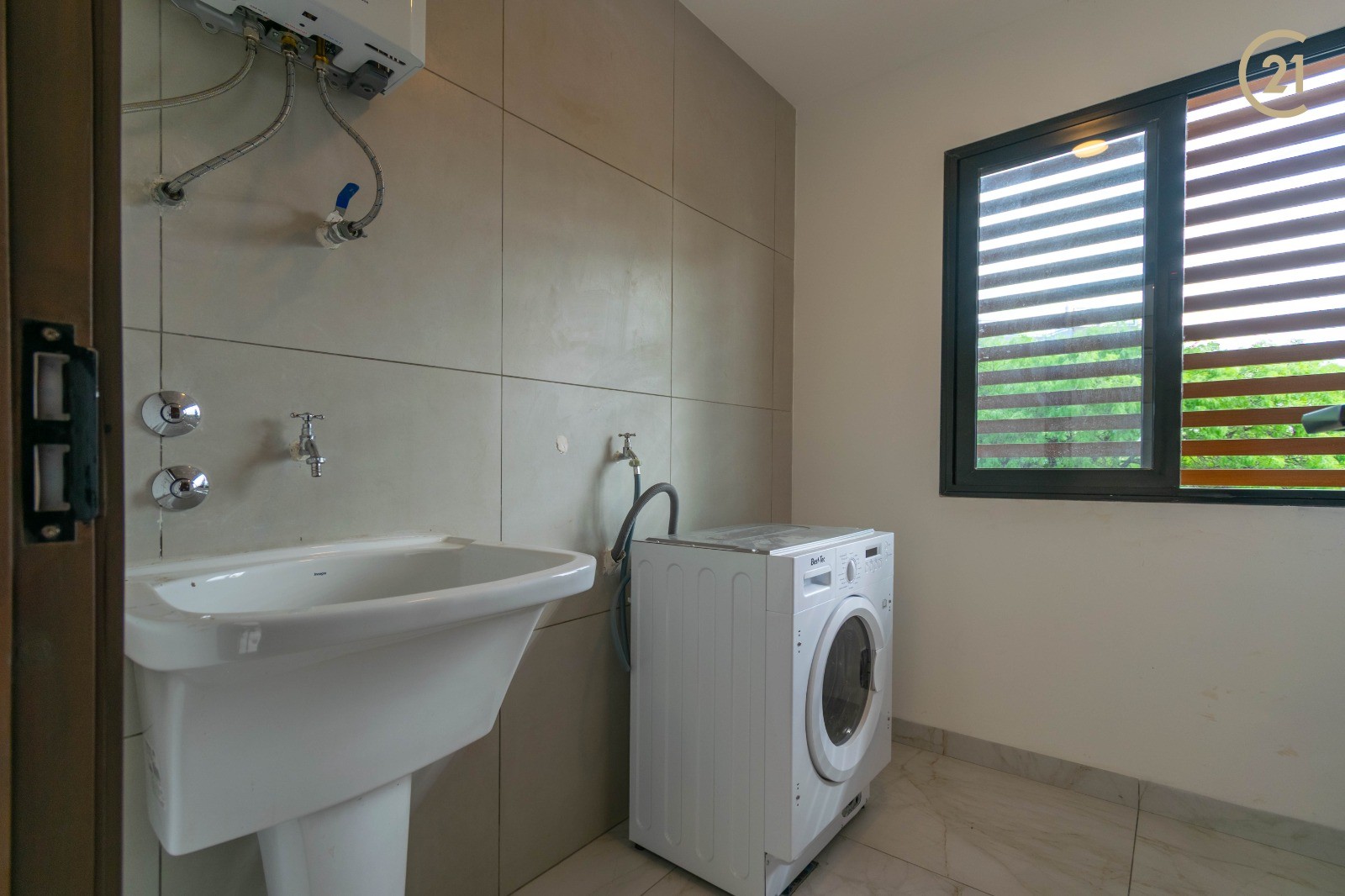 Departamento en Equipetrol en Santa Cruz de la Sierra 2 dormitorios 3 baños 1 parqueos Foto 8