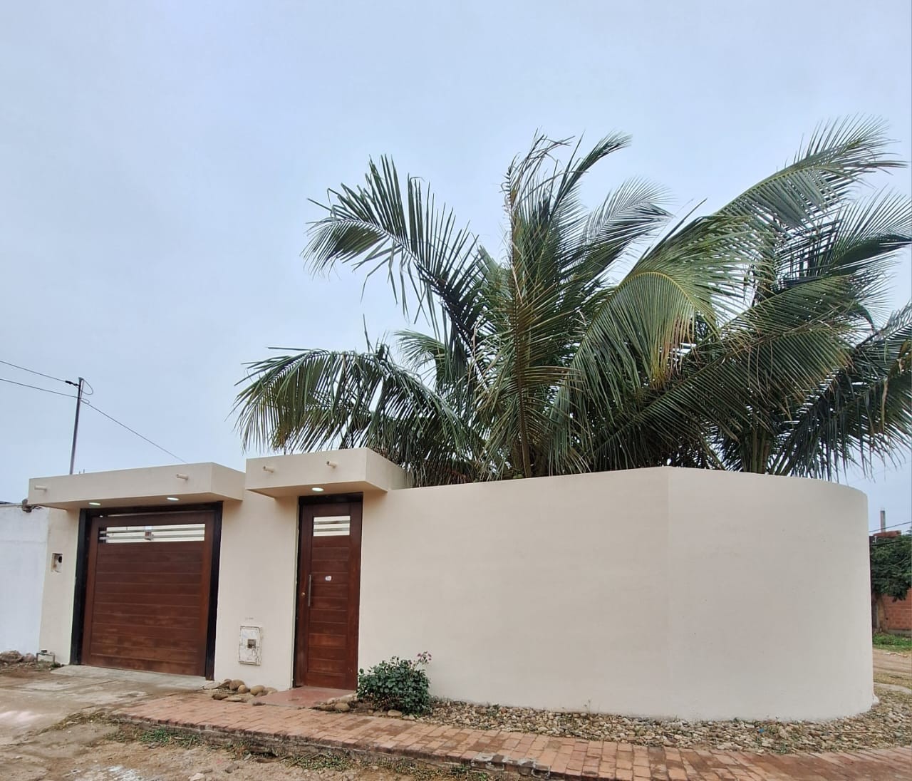 Casa Zona norte 7mo anillo Canal Pedro Velez  Foto 1