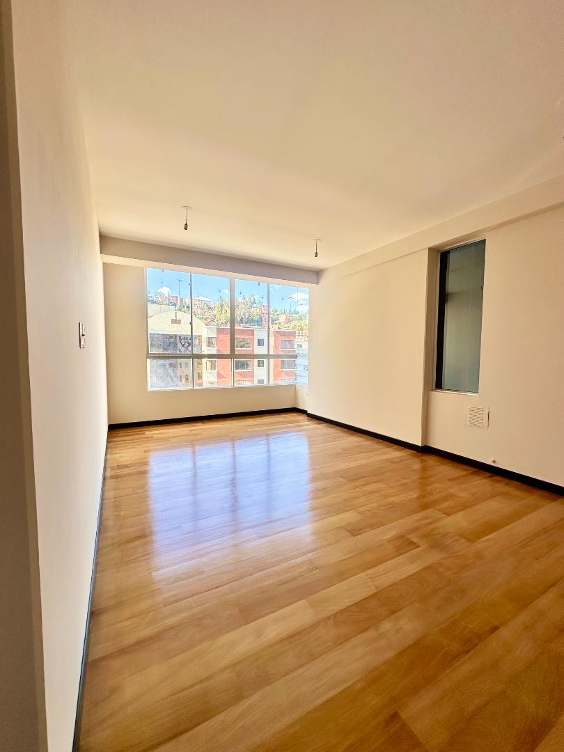 Departamento en AnticréticoObrajes, Av. Hernando Siles  Foto 2