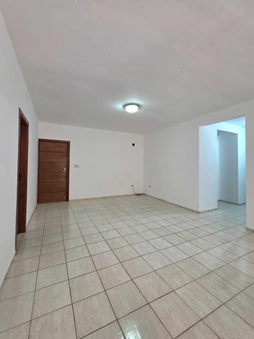 Departamento en Entre 1er y 2do anillo Oeste en Santa Cruz de la Sierra 3 dormitorios 2 baños 1 parqueos Foto 15