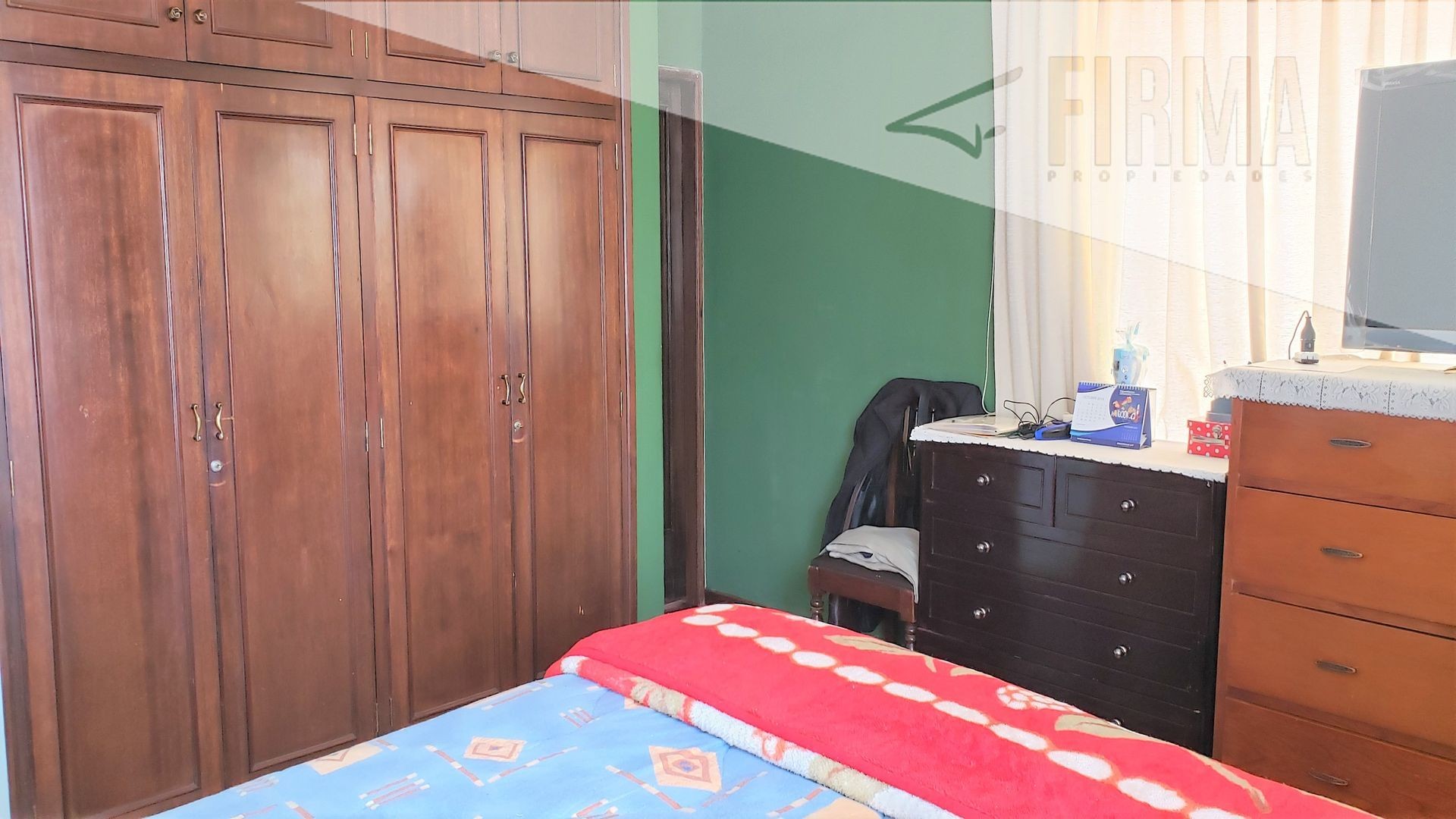 Casa en Cota Cota en La Paz 4 dormitorios 4 baños 1 parqueos Foto 4