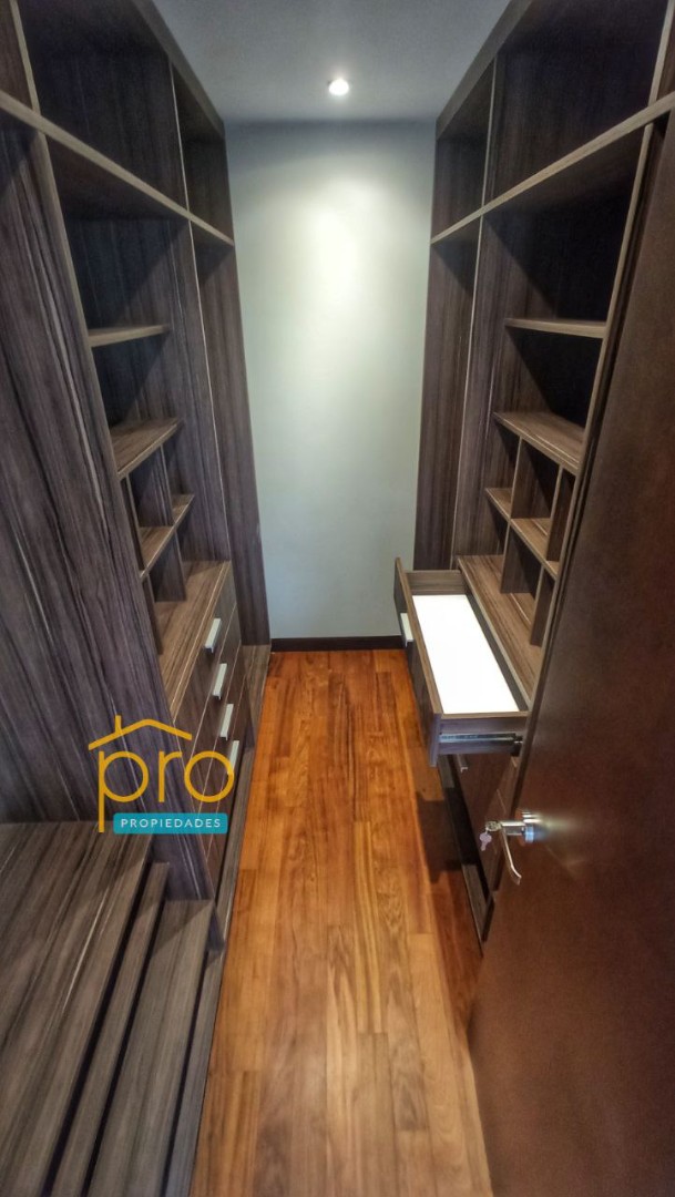 Departamento en Los Pinos en La Paz 2 dormitorios 2 baños 1 parqueos Foto 4