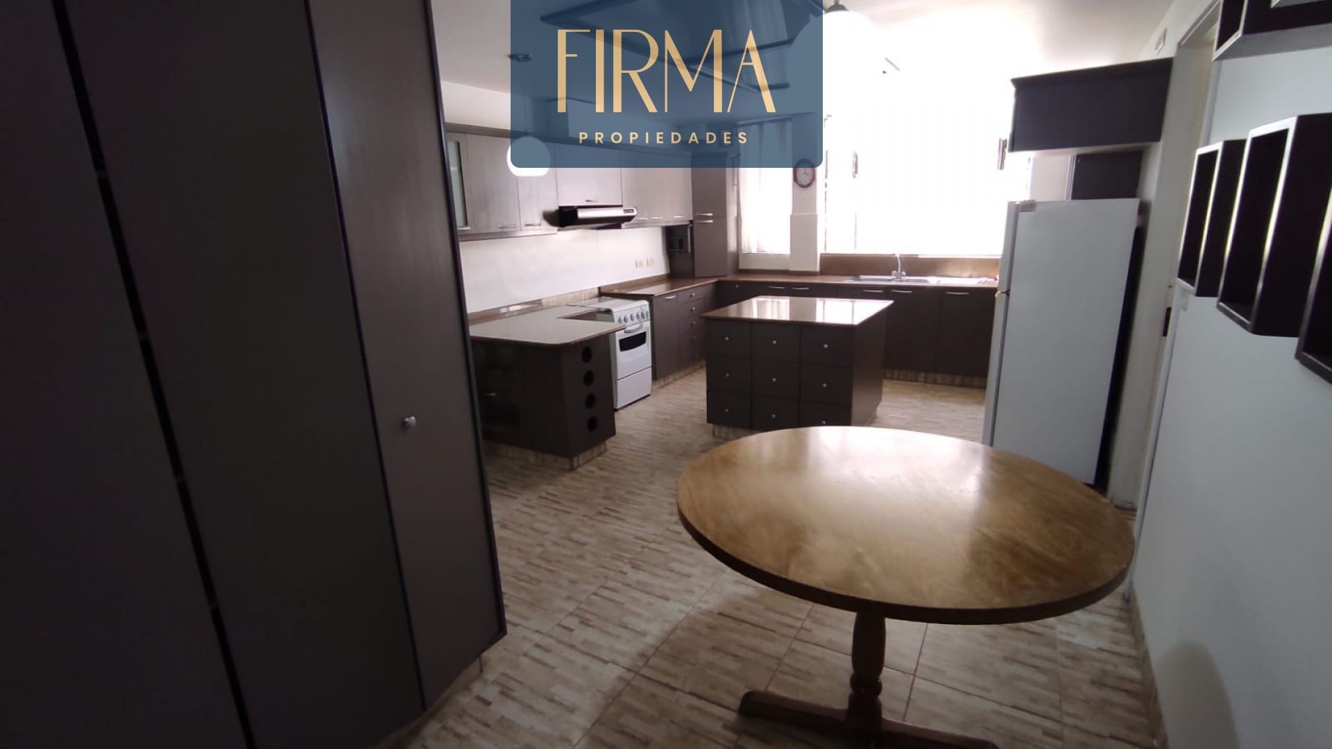 En Venta a $us 640,000 Foto 4