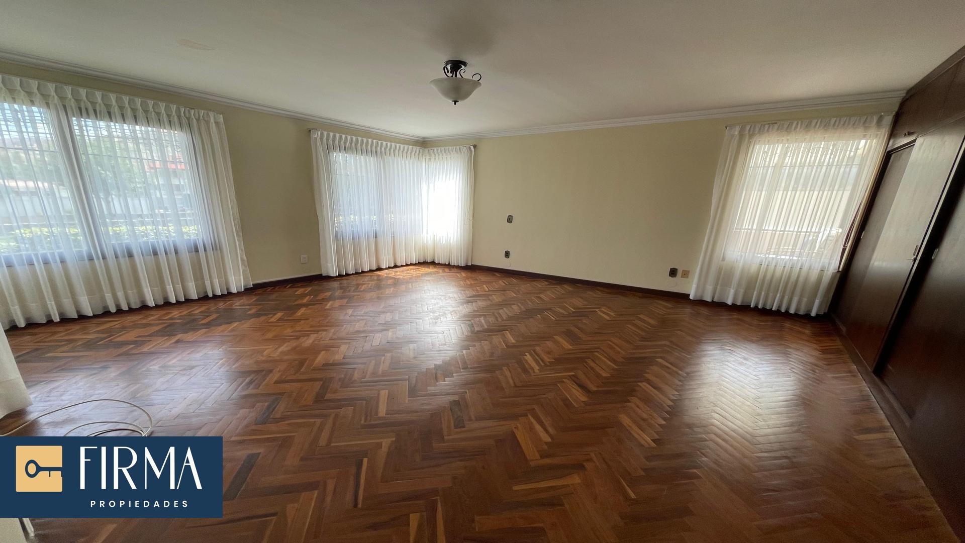 Casa en AlquilerCASA EN ALQUILER EN LA FLORIDA 3 dormitorios 5 baños 3 parqueos Foto 17