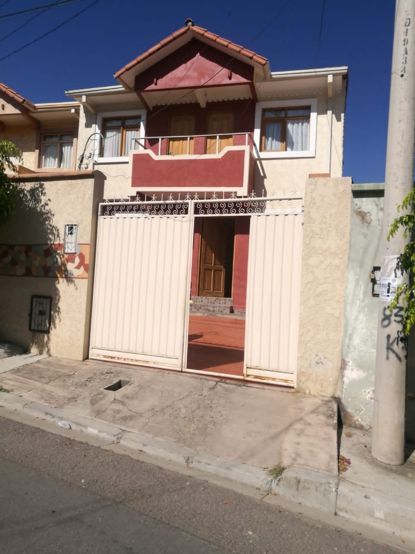 Casa $US.-117.000.- OPORTUNIDAD!!! CASA INM. HOSPITAL DEL NORTE CONDEBAMBA Foto 17