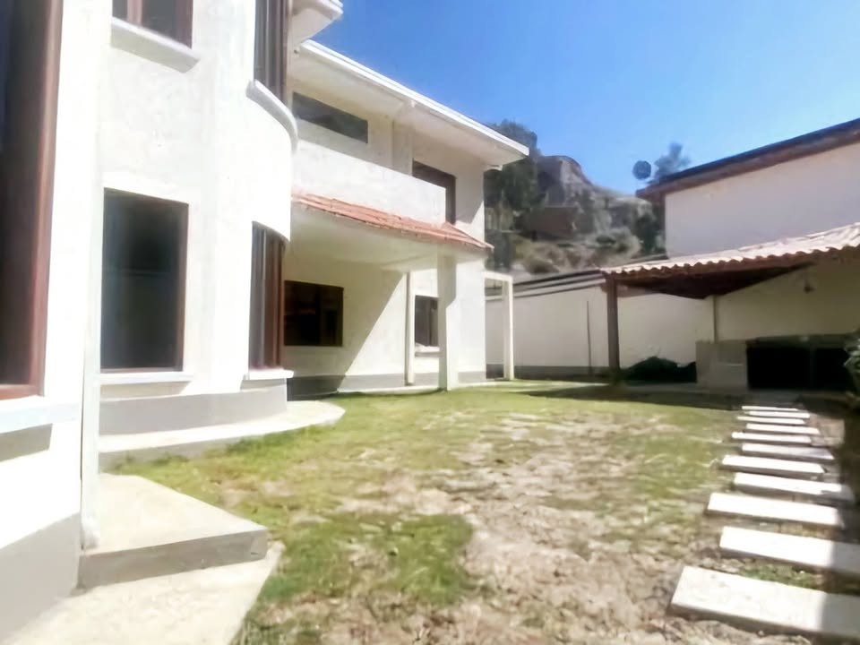 Casa en Aranjuez en La Paz 5 dormitorios 6 baños 2 parqueos Foto 10
