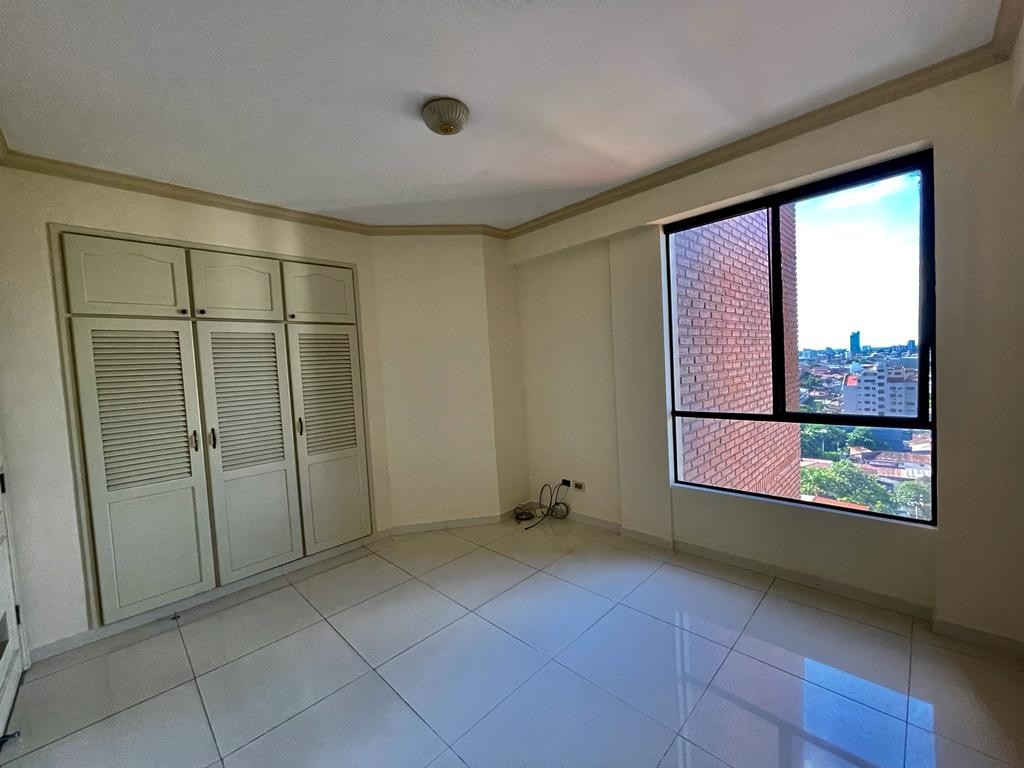 Departamento Edificio Los Mangales, Calle Cochabamba esquina Av. Irala, sobre el primer anillo  Foto 12