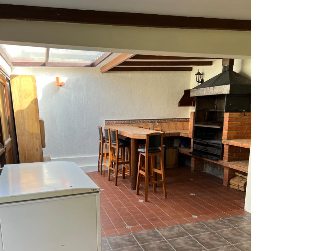 Casa en Achumani en La Paz 5 dormitorios 5 baños 2 parqueos Foto 27