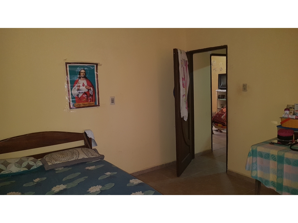 Casa en VentaCasa en anticrético en Zona Norte 3 dormitorios 1 baños 1 parqueos Foto 7